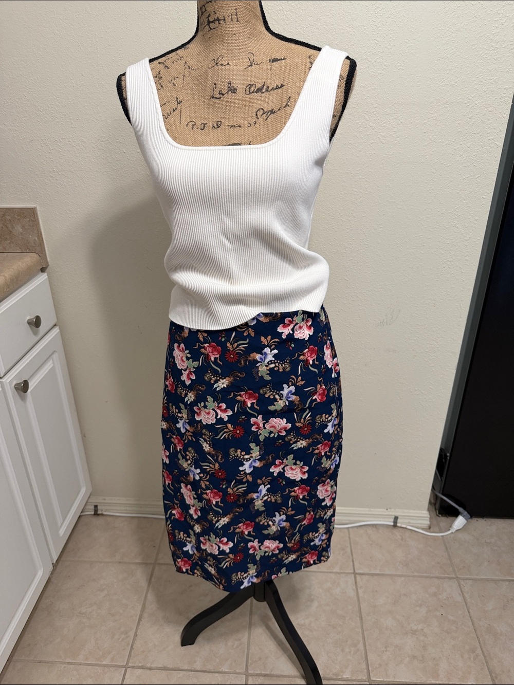 Floral Midi Pencil Skirt in Navy